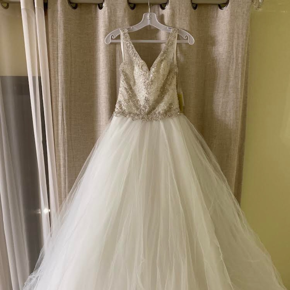 Wedding dress